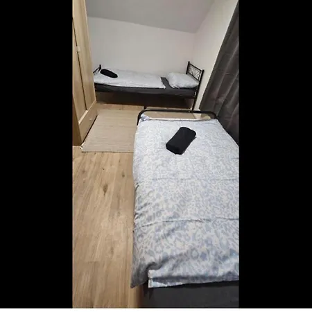 Daire Amazing House Near Messe And Airport